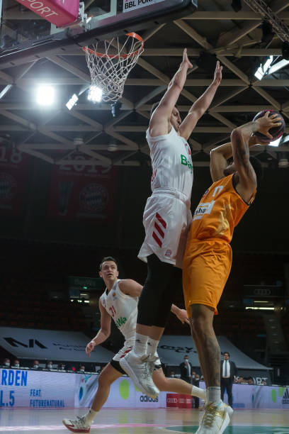 考虑到他的 考虑到他的